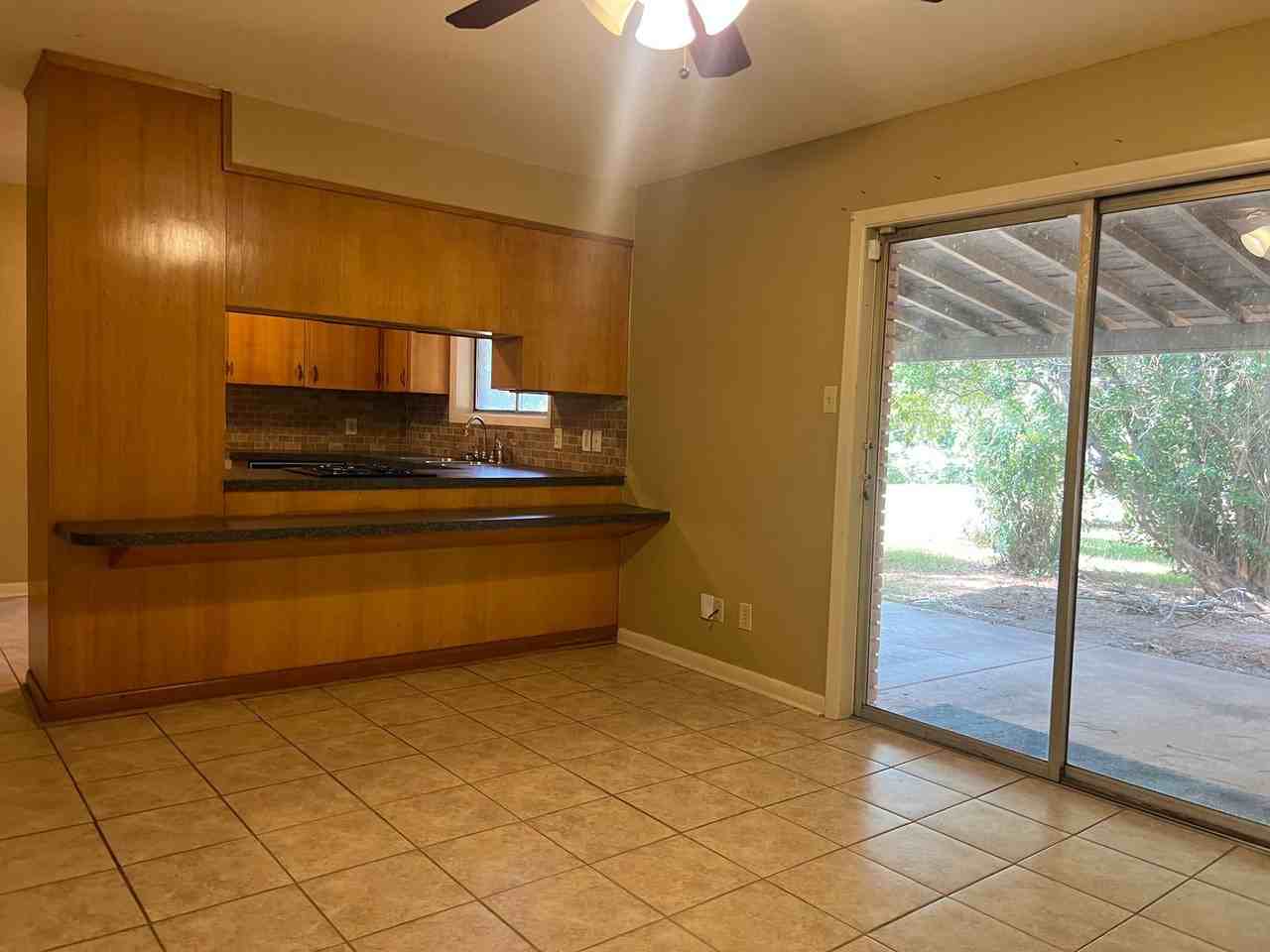 1601 Donald Dr - Photo 5 of 22