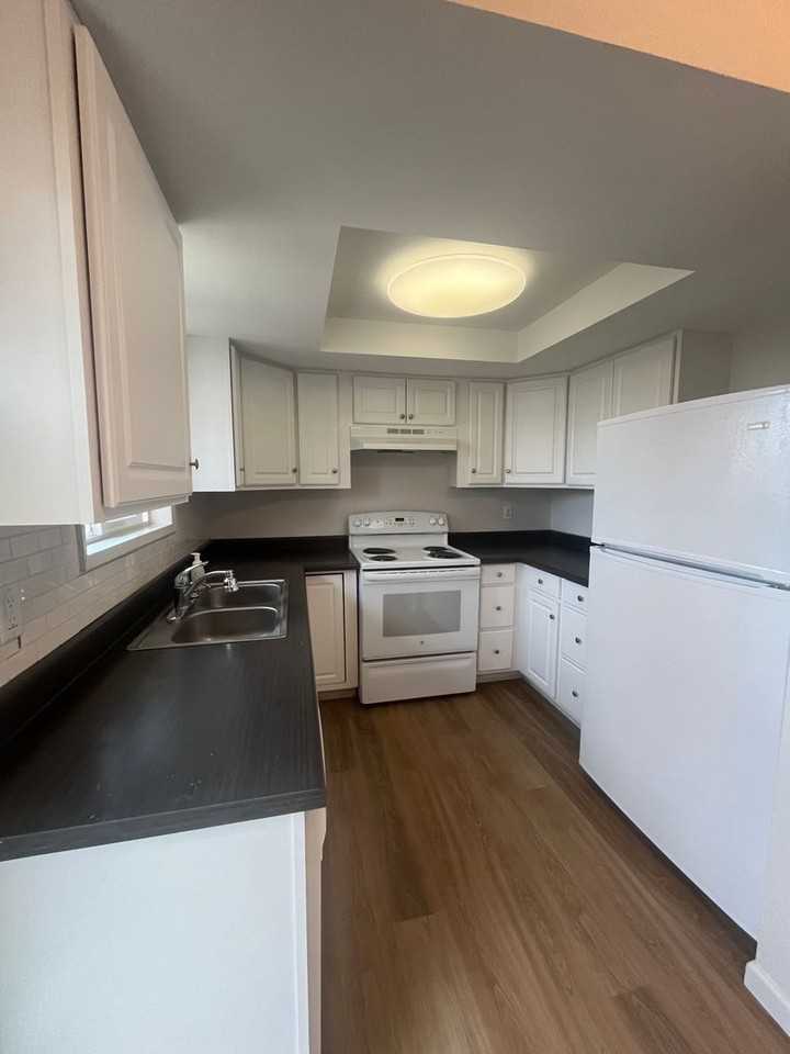 790 Northridge Ave - Photo 6 of 12