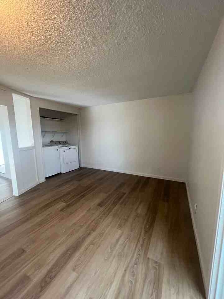 790 Northridge Ave - Photo 7 of 12