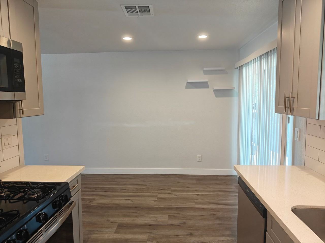 Hidden Oak Apartments - Photo 3 of 13