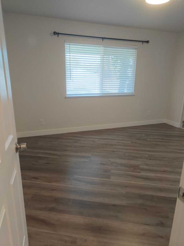 Hidden Oak Apartments - Photo 7 of 13