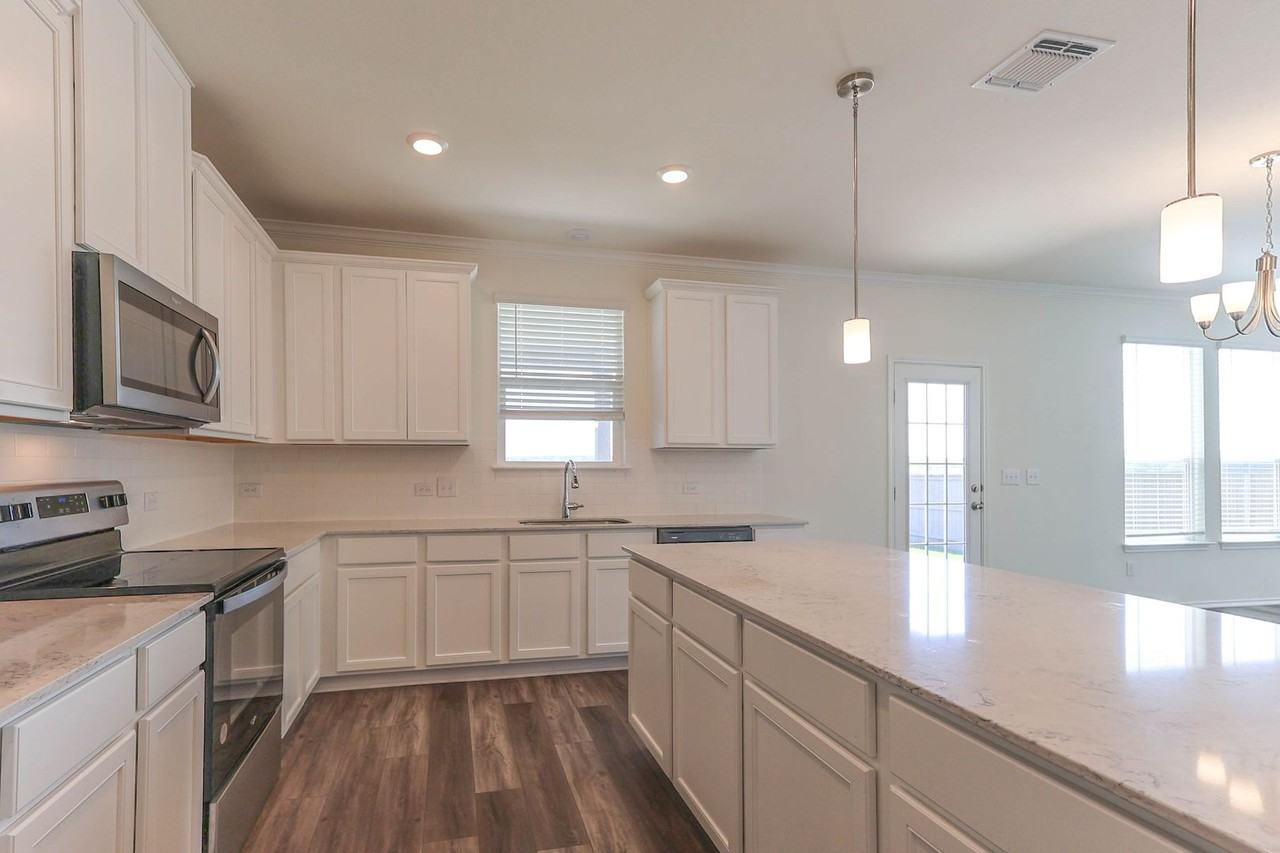 8203 Knoxville Trl - Photo 5 of 36