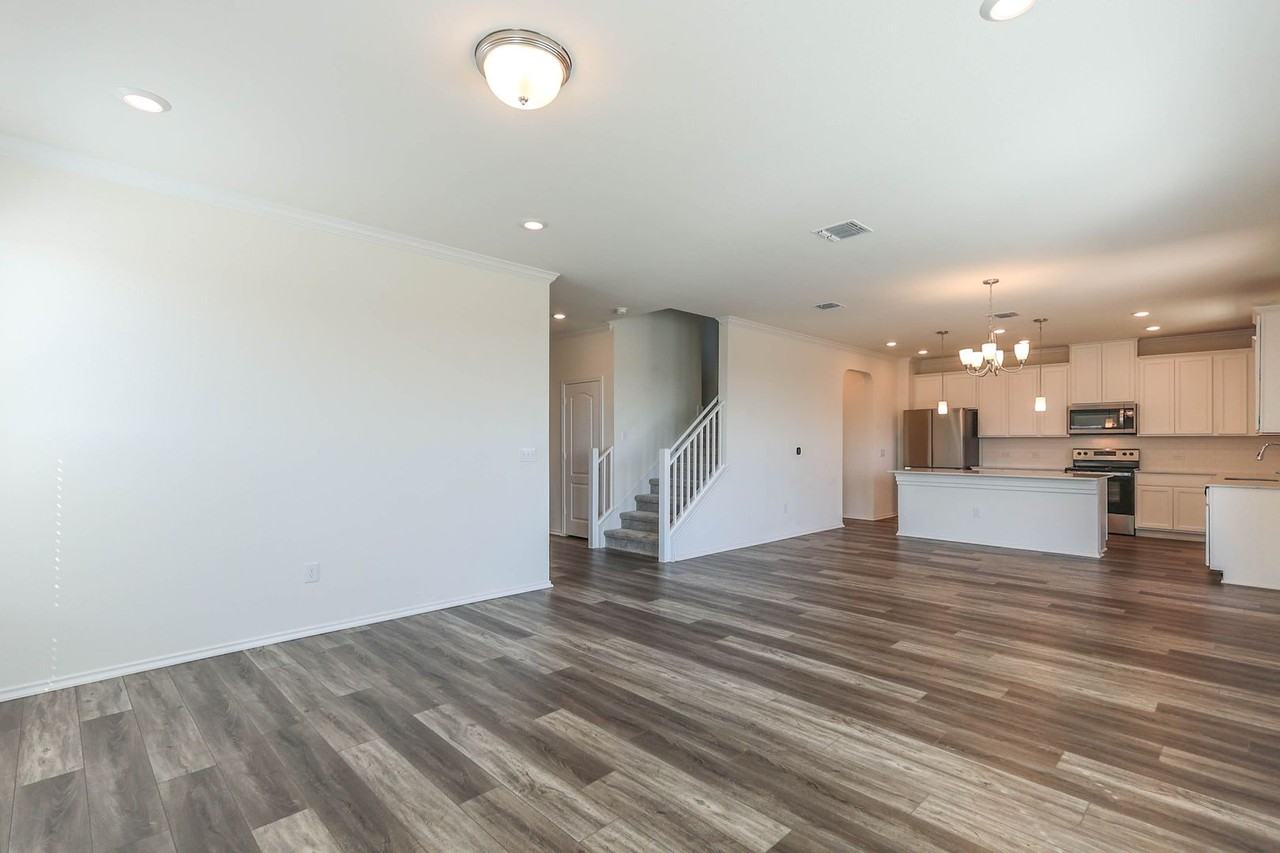 8203 Knoxville Trl - Photo 7 of 36