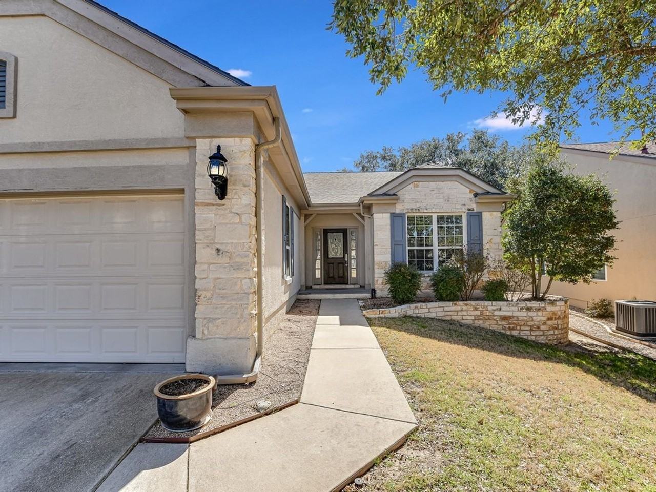305 Lake Sommerville Trl - Photo 3 of 39