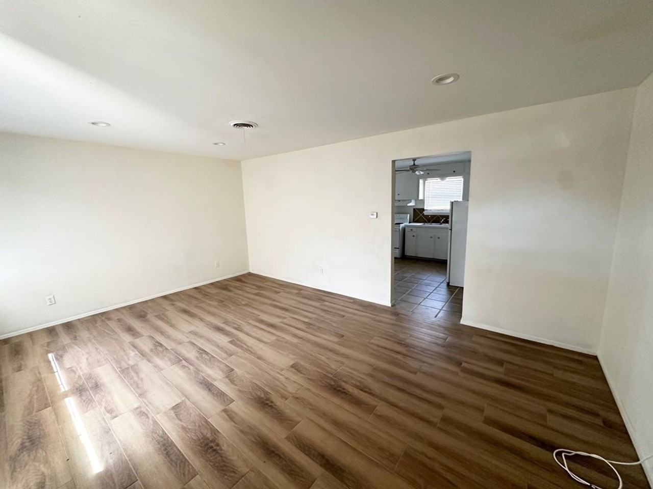 4616 Wilshire Dr - Photo 2 of 10