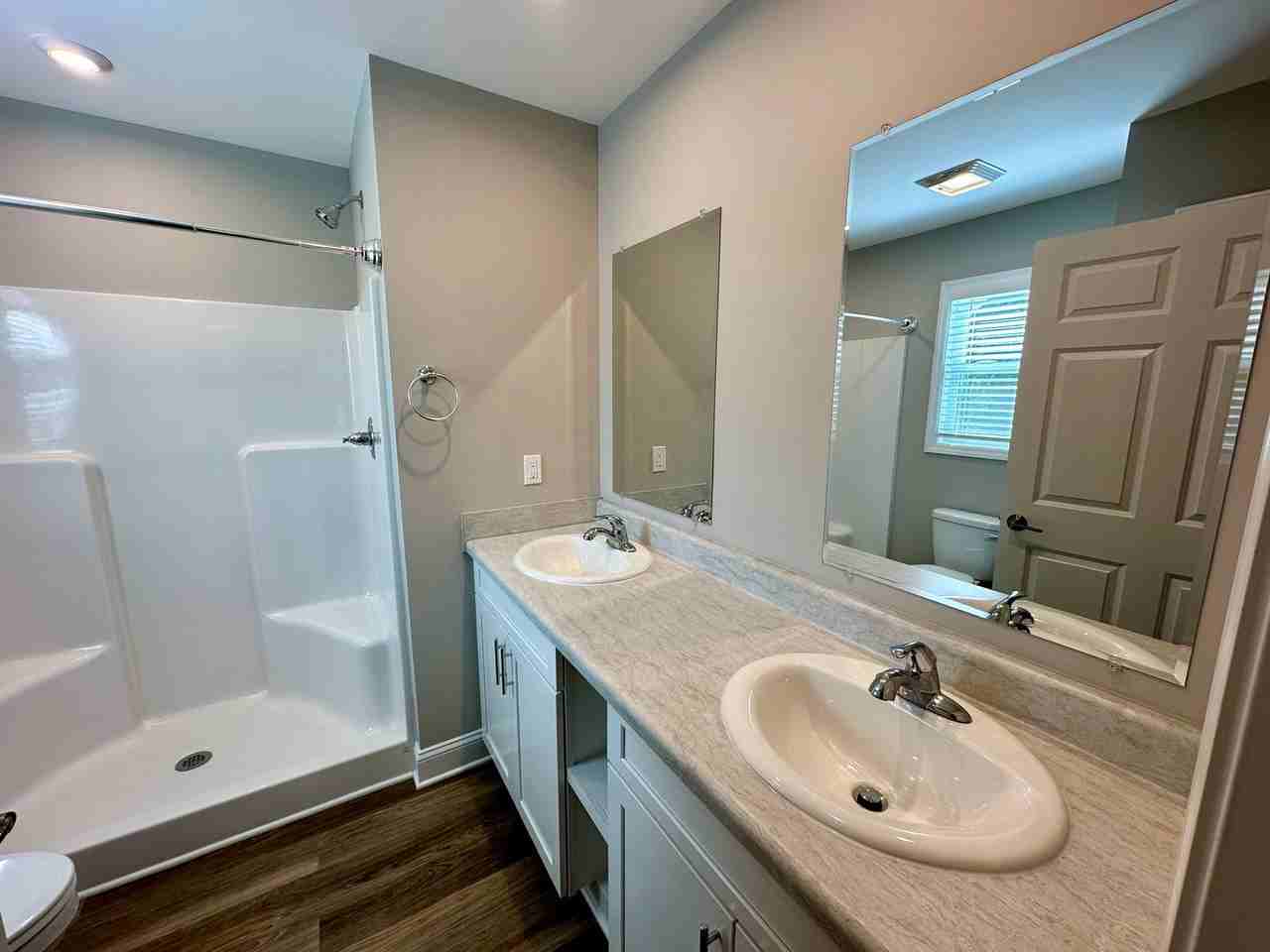184 Elm St - Photo 5 of 16