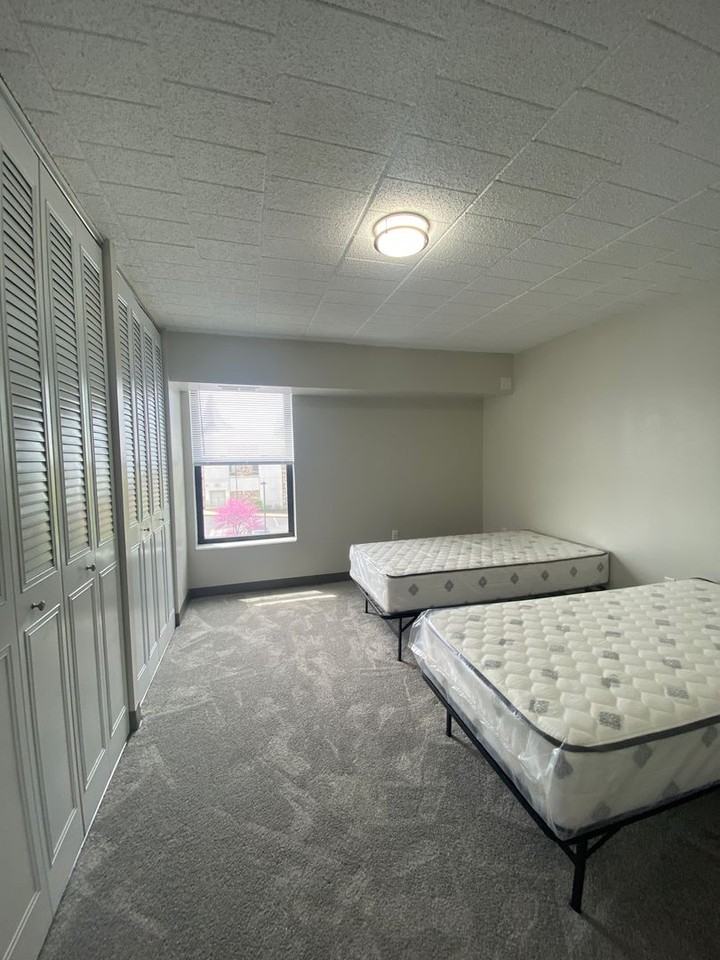 456 East Beaver Avenue - Photo 4 of 9