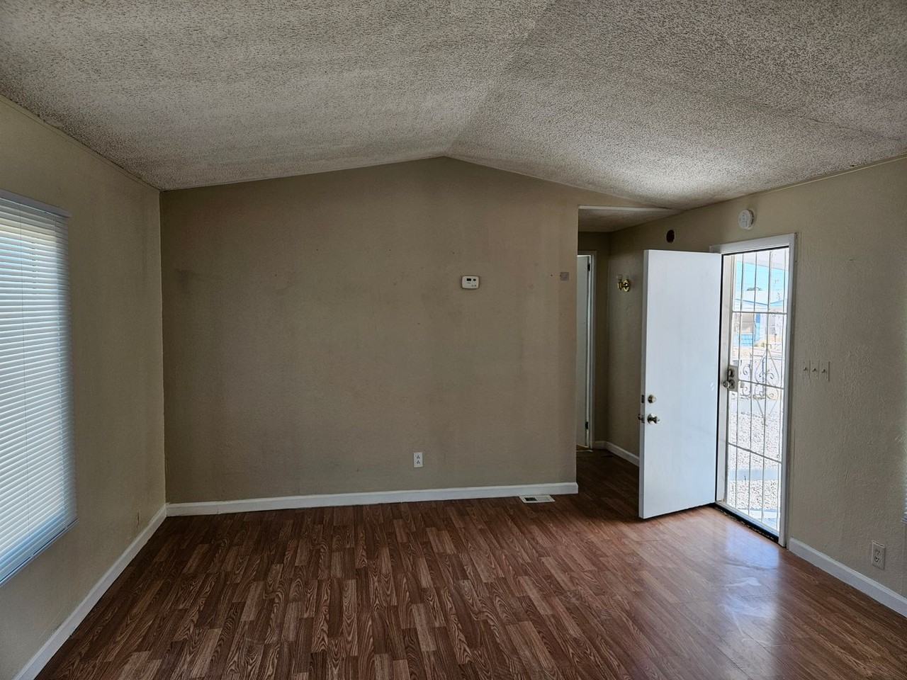 1873 Merced Dr - Photo 5 of 20