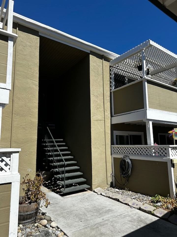 Hidden Pines Apartments - Photo 4 of 9