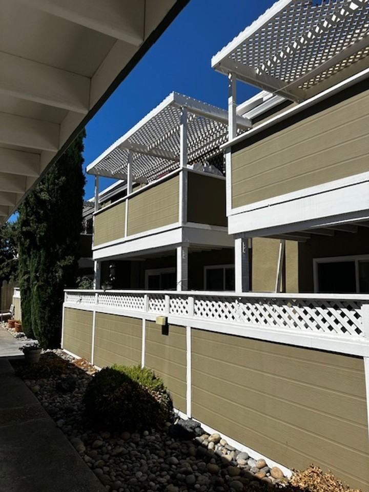 Hidden Pines Apartments - Photo 5 of 9