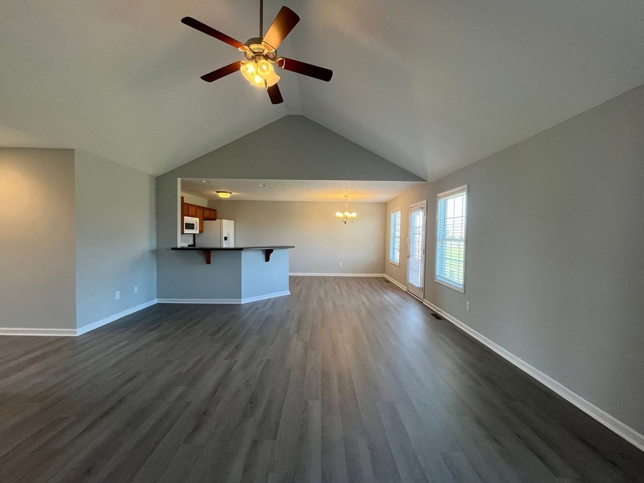 306 Deluth Dr - Photo 6 of 16