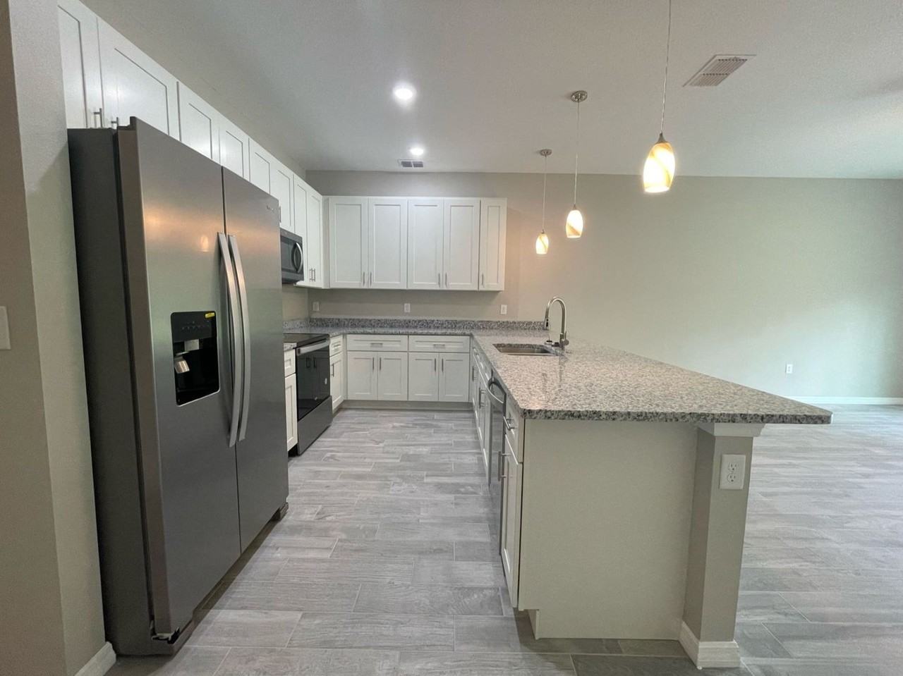 405 Cocoa Ct - Photo 2 of 22