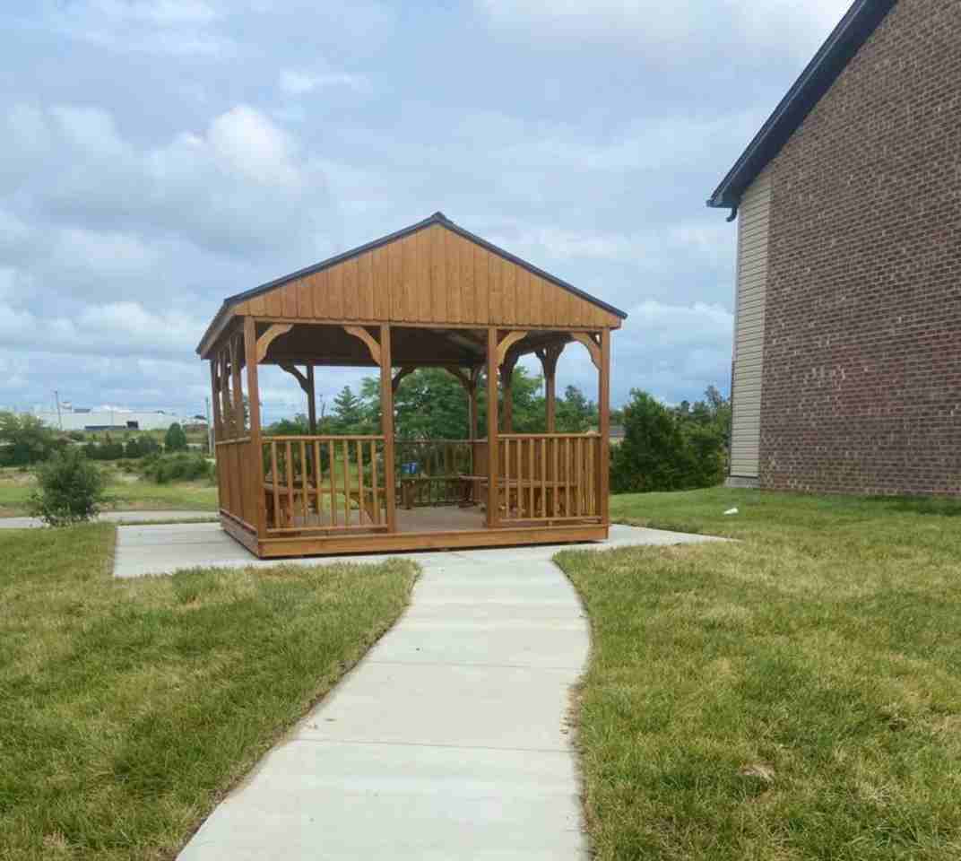 436 Pauline Dr - Photo 3 of 8