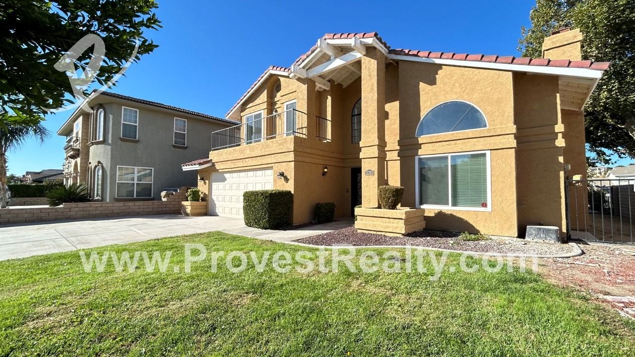 13790 White Sail Dr - Photo 3 of 42