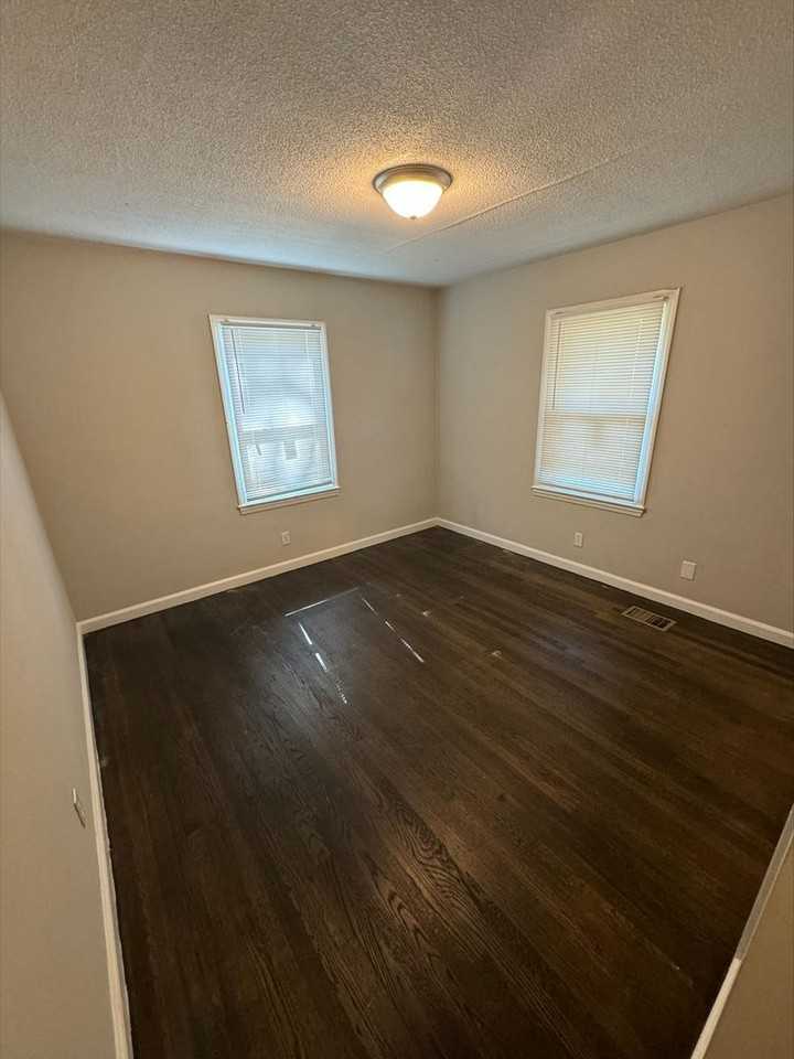 808 Lafayette Dr - Photo 4 of 7