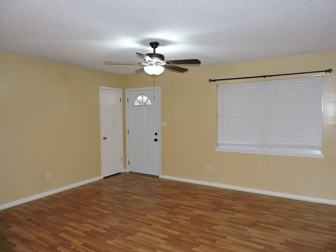 6417 Hunter St - Photo 2 of 27