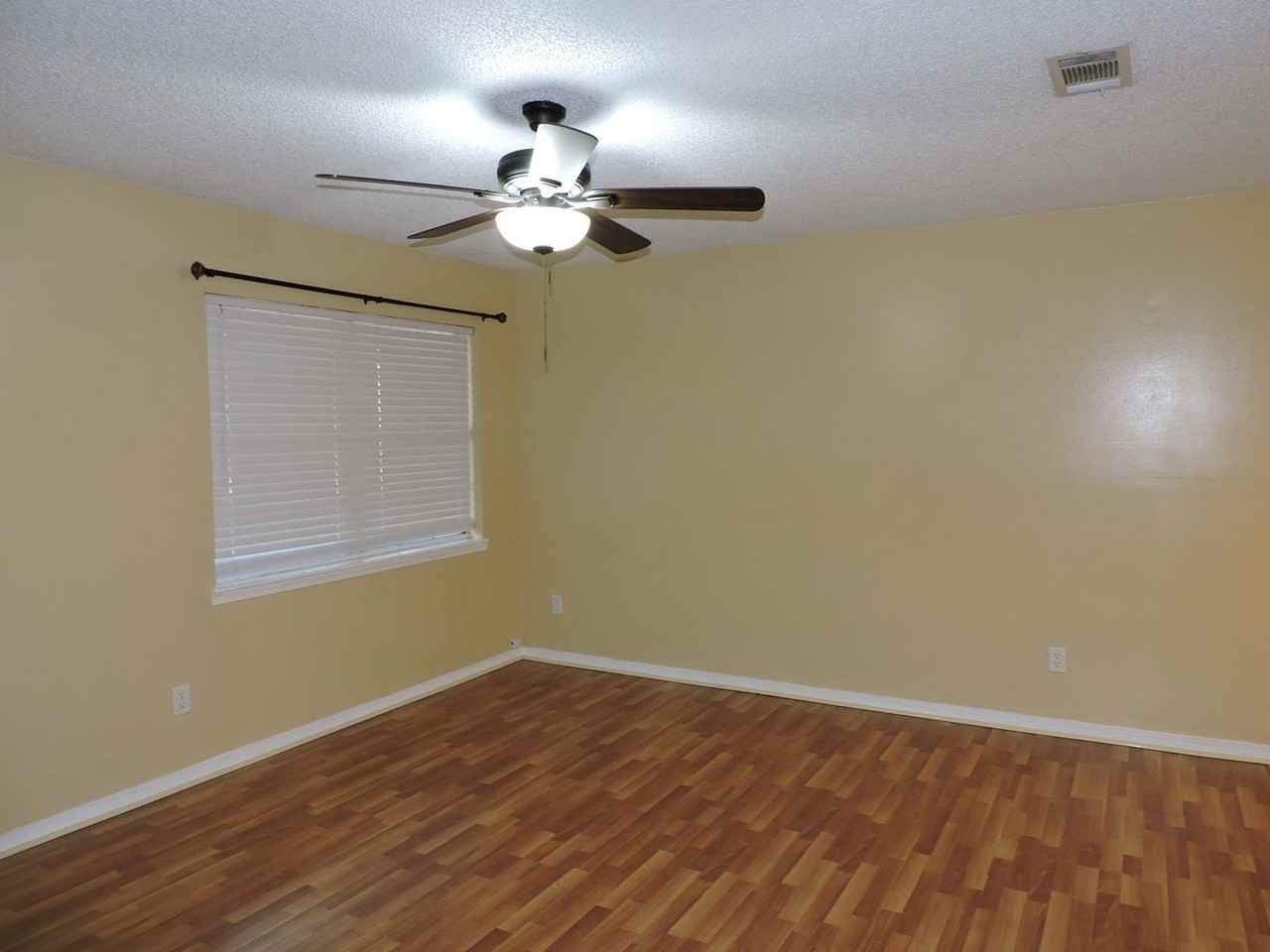 6417 Hunter St - Photo 3 of 27