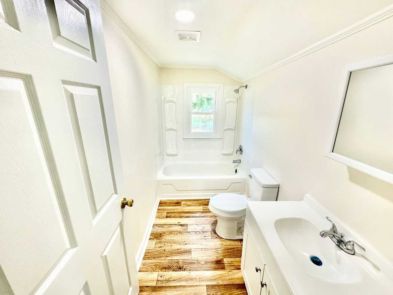 225 Simrill St - Photo 6 of 9