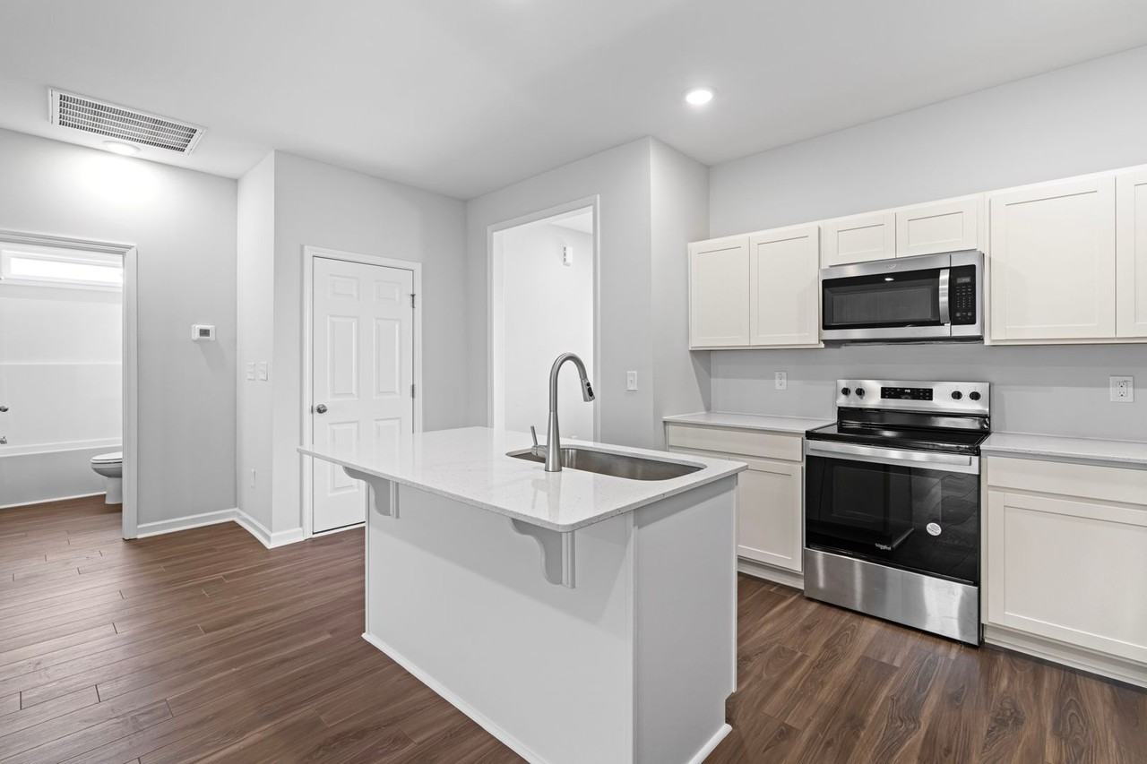 261 Sandpiper St - Photo 2 of 17