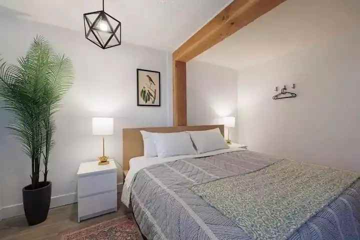 1246 Regal Cres Ne #1246 - Photo 3 of 11