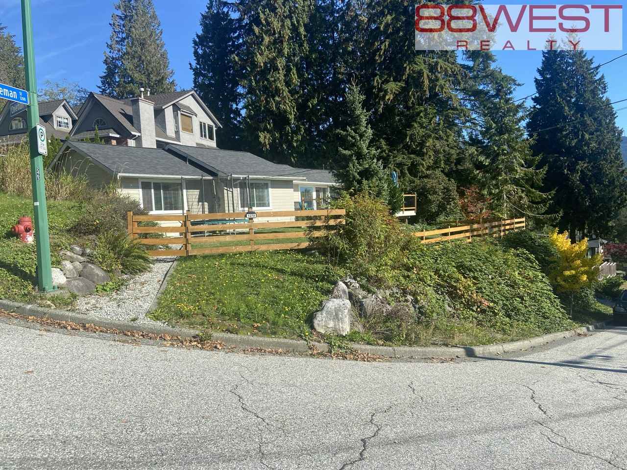 1270 Coleman Street - Photo 2 of 44