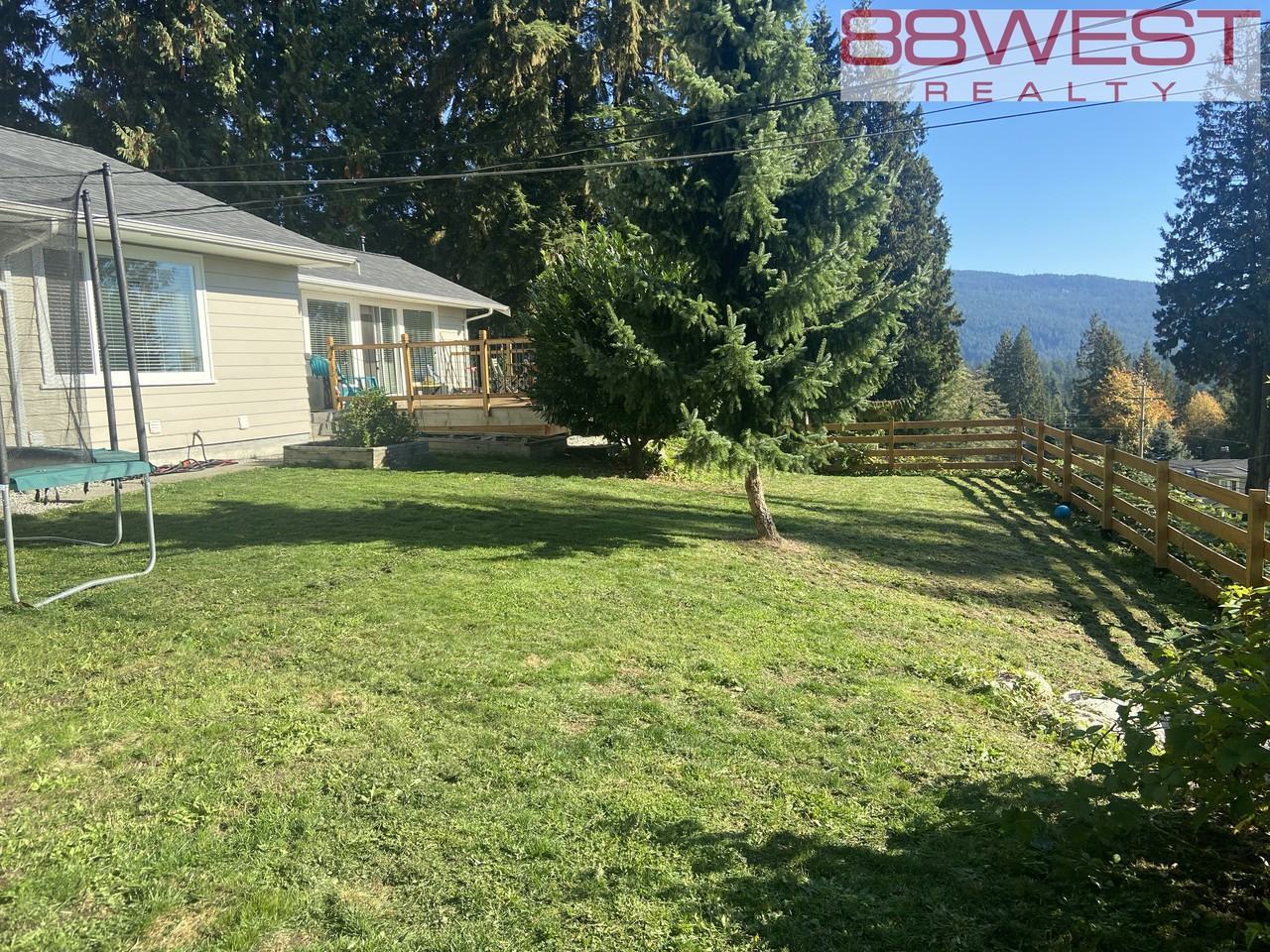 1270 Coleman Street - Photo 4 of 44