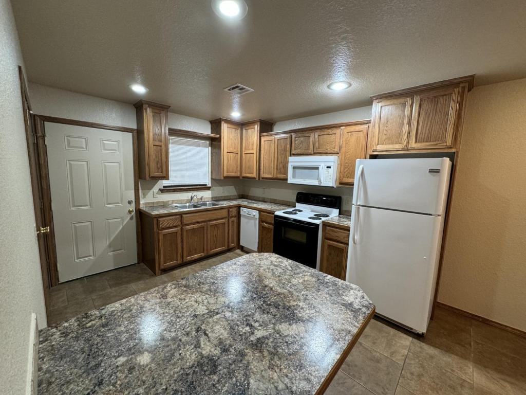 1509 N Kennedy Ln - Photo 4 of 14