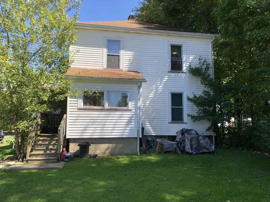 219 N Shenango St - Photo 2 of 16