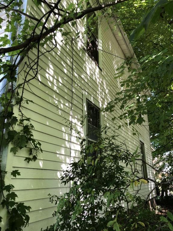 219 N Shenango St - Photo 4 of 16