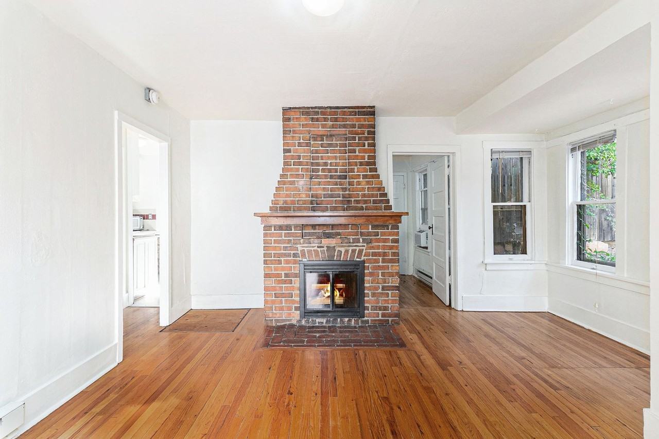 820 820 13th St. - The Cottage - Photo 5 of 12