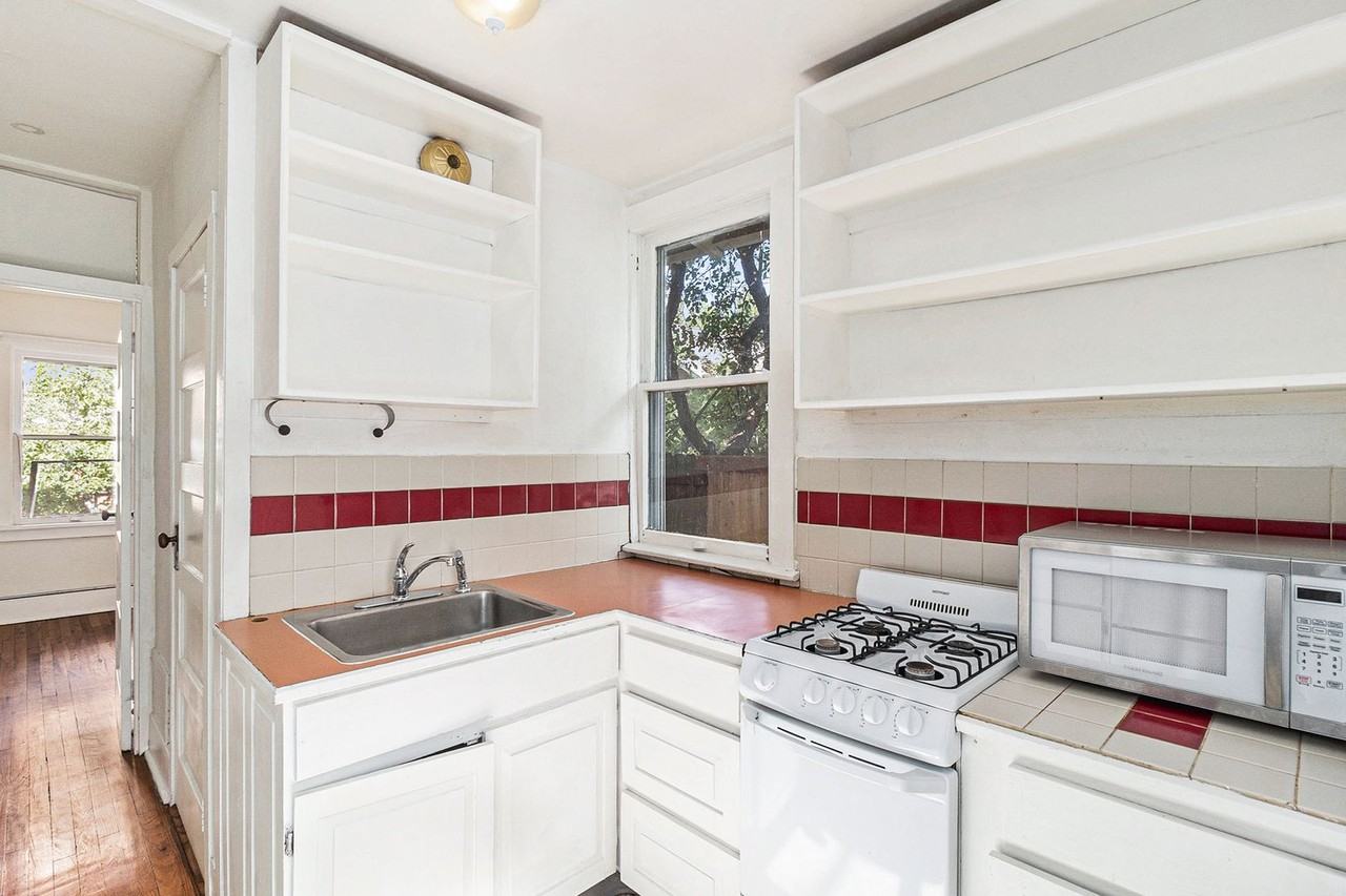 820 820 13th St. - The Cottage - Photo 7 of 12