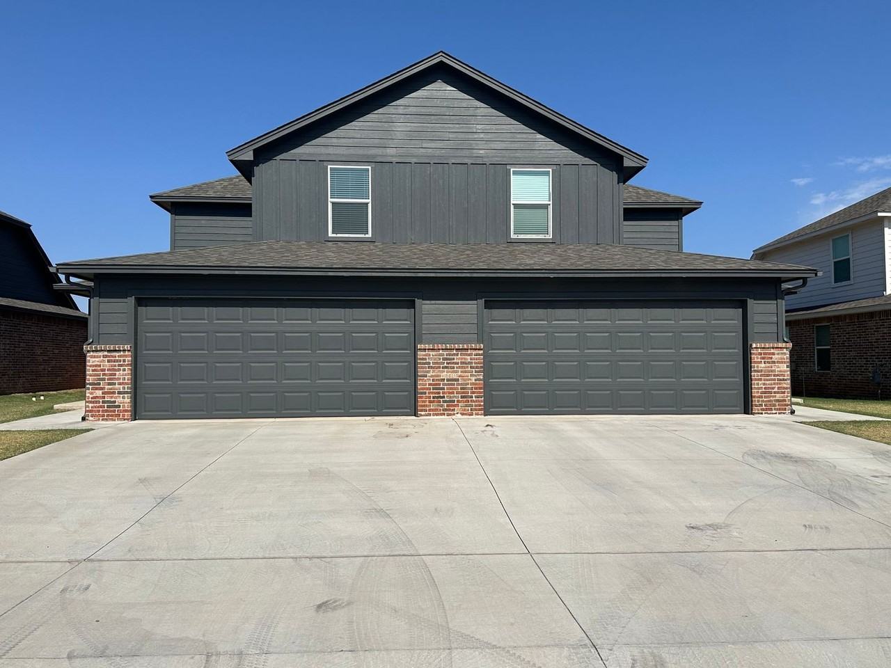 10815 Nw 119th Pl - Photo 2 of 37