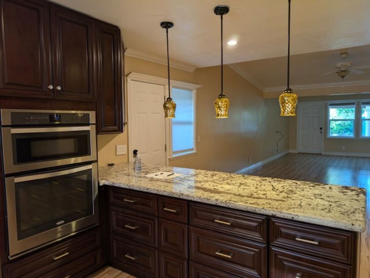 217 Tamarisk St - Photo 7 of 24