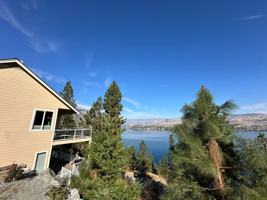 featured image of 7371 Ridgeview Dr