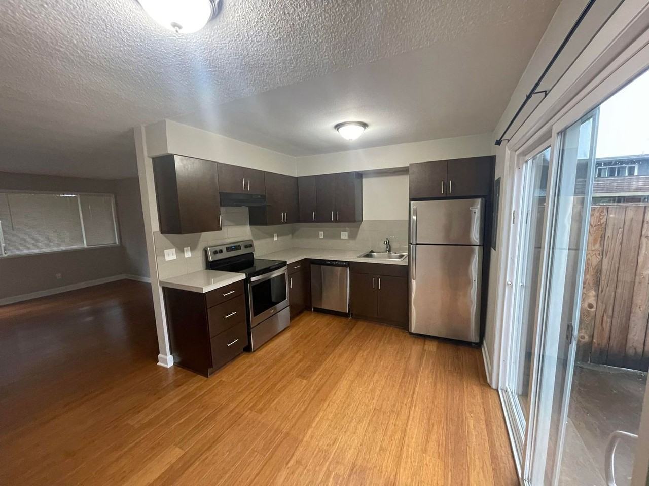 12702 E Burnside St #5 - Photo 4 of 20