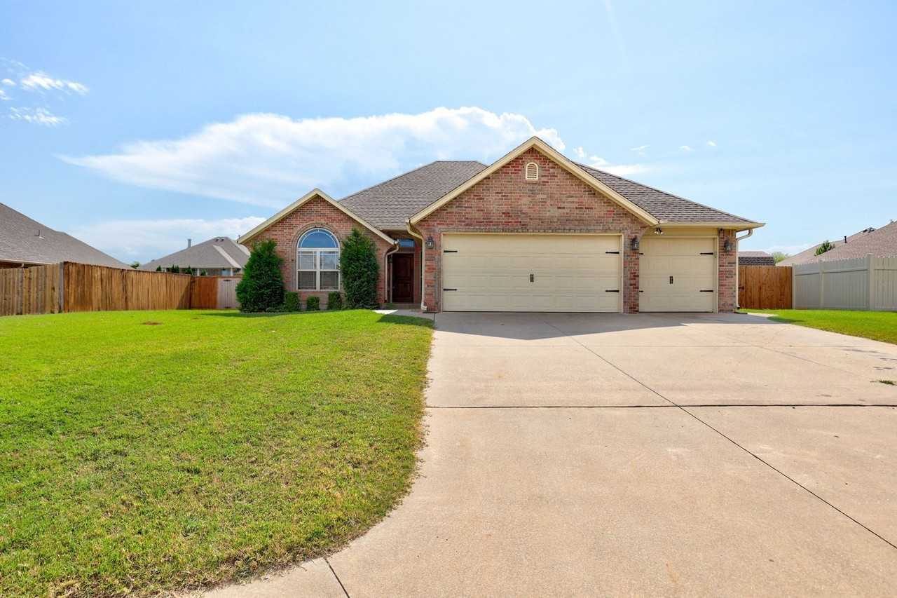 15166 Fox Hollow Rd - Photo 2 of 32