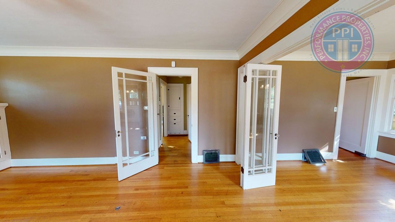 5934 Ne Mallory Ave - Photo 2 of 28