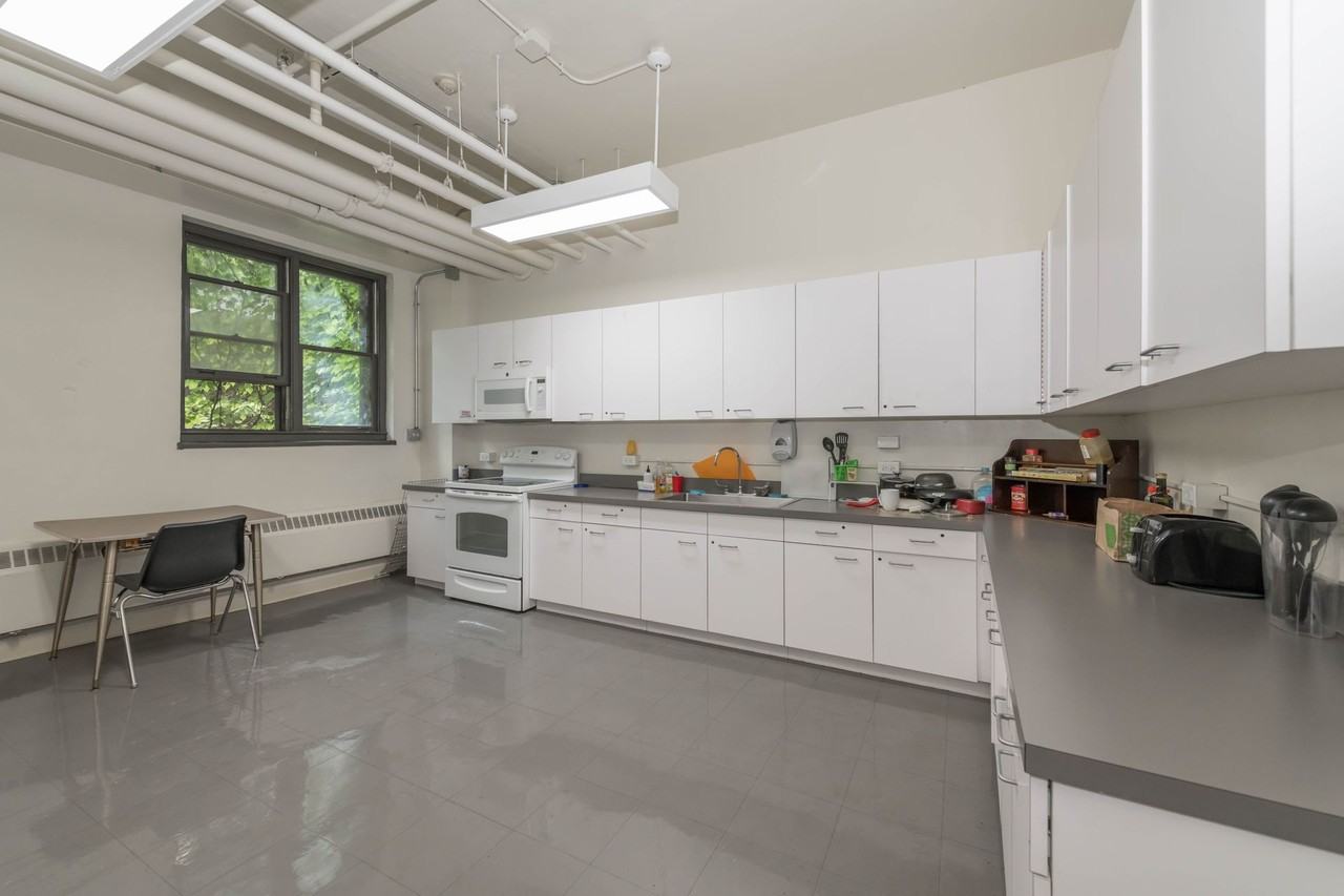 5748 Blackstone By 3L Living - Photo 3 of 50