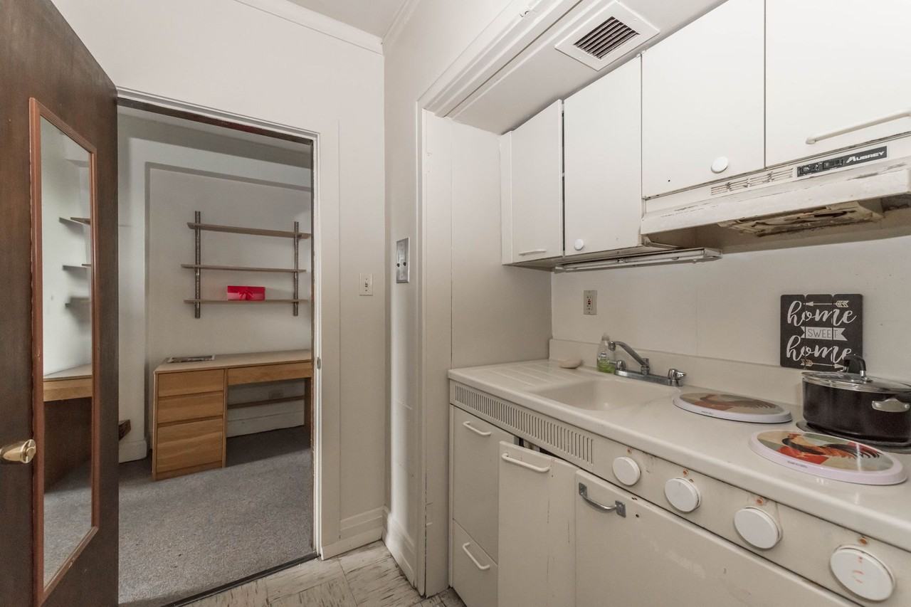 5748 Blackstone By 3L Living - Photo 4 of 50