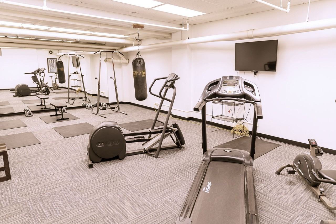 5540 Hyde Park by 3L Living - Photo 2 of 41