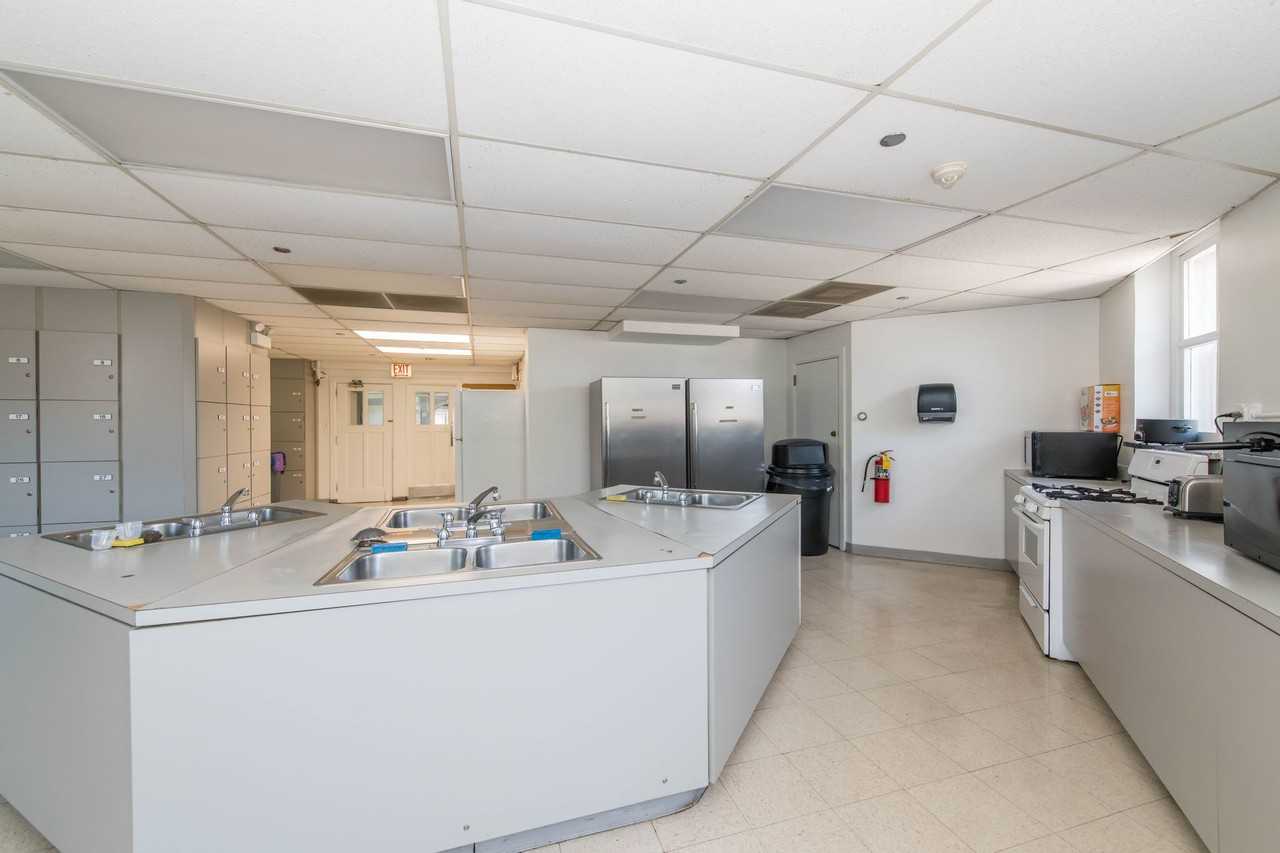 5445 Ingleside By 3L Living - Photo 4 of 50