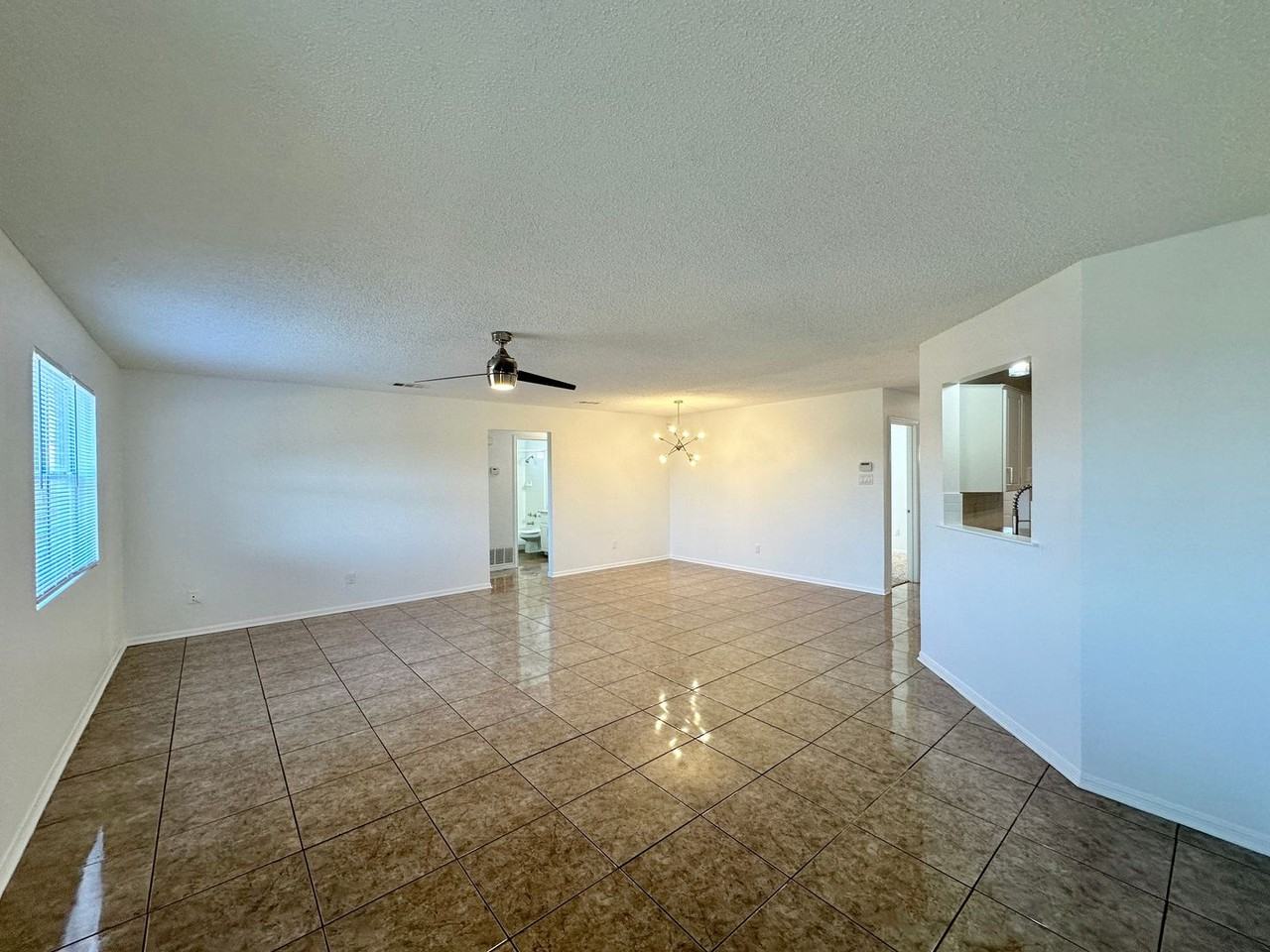 4403 Tidal Wave Dr - Photo 5 of 31