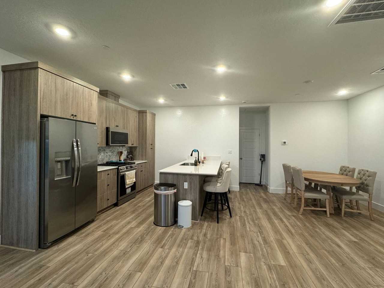 546 W Mahogany Ln - Photo 4 of 17