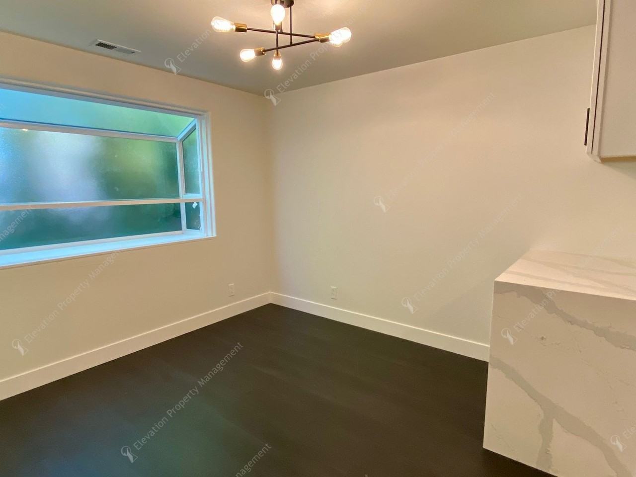 111 Nw Hawthorne Ave #2 - Photo 5 of 36