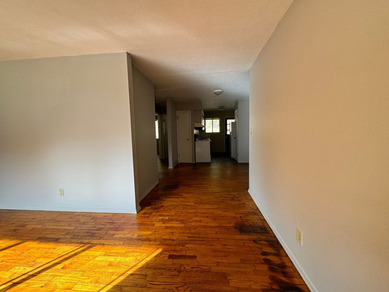 116 Elliott Dr - Photo 2 of 22