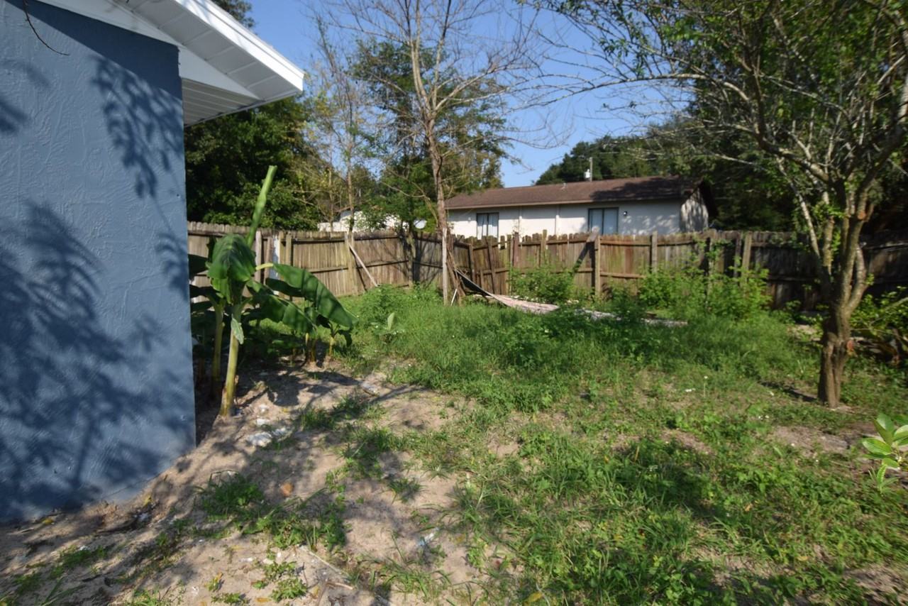 911 Nw 59th Ct - Photo 3 of 16