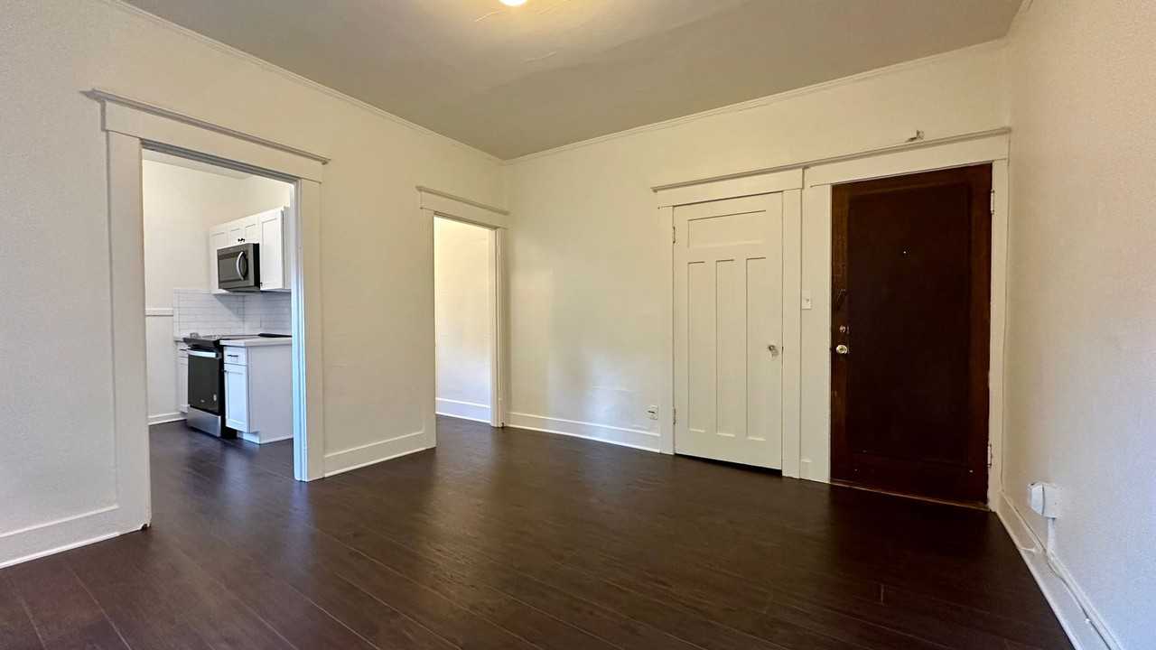 Devoe Apartments - Photo 2 of 37