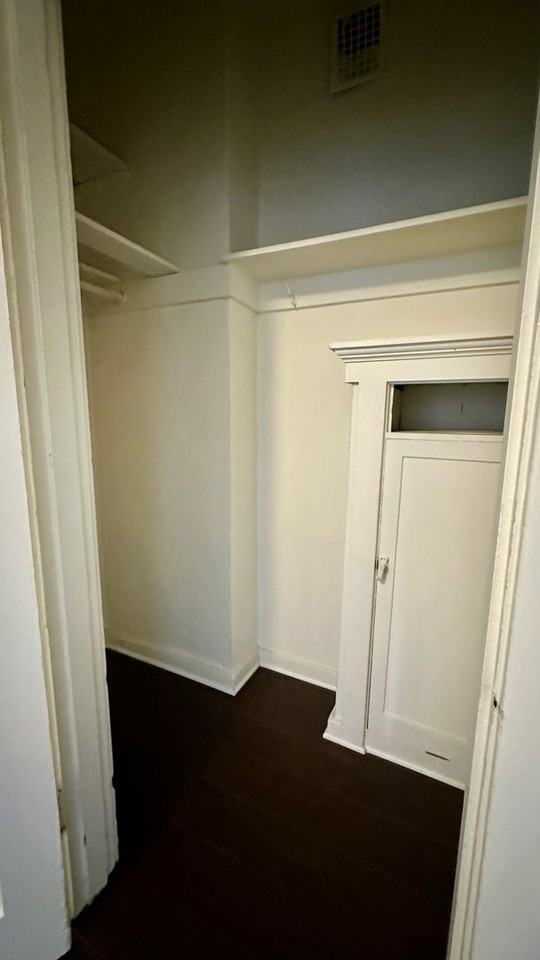 Devoe Apartments - Photo 5 of 37