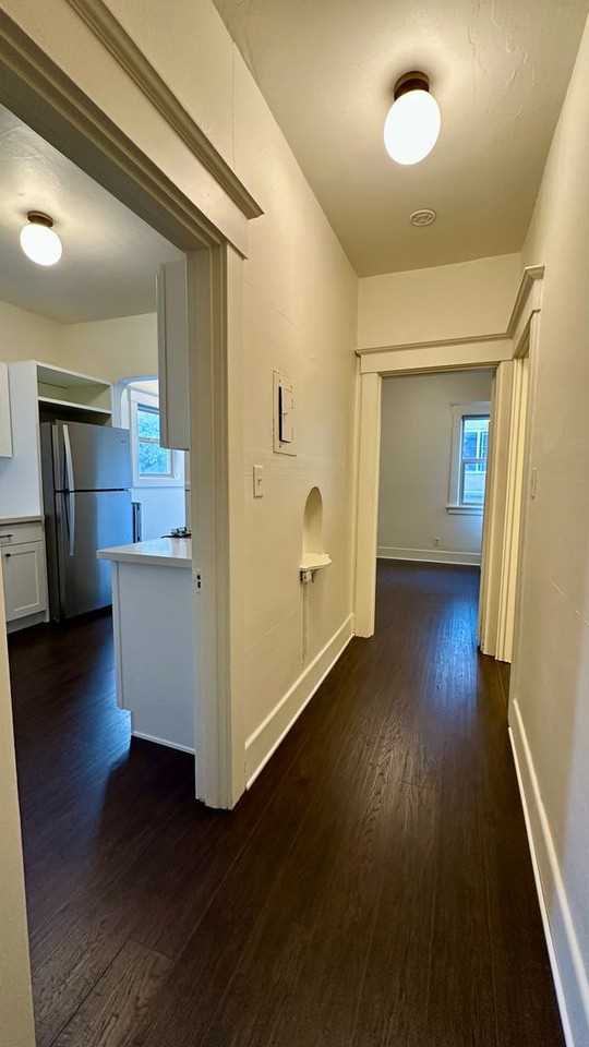 Devoe Apartments - Photo 7 of 37