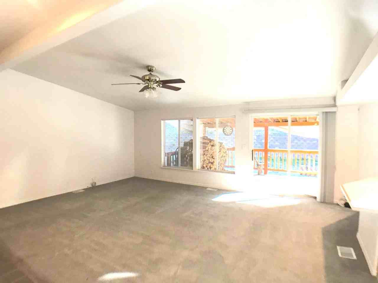288 Aspen Grv - Photo 7 of 24